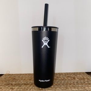 Hydro Flask 22 oz Tumbler with Straw Lid